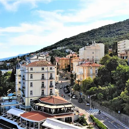 Near With Sea View Apartment Opatija